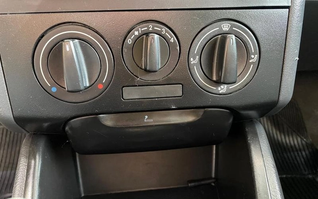 imagem-https://www.socarrao.com.br/sc-vehicle-images-prod/3324062/1787318228981-8395376_14_B_35edc95f37.jpeg