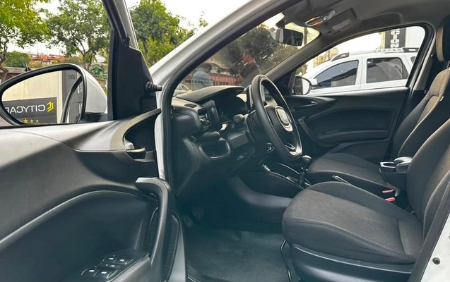 imagem-https://www.socarrao.com.br/sc-vehicle-images-prod/3324073/1788987275886-8381596_14_B_3102d109a1.jpeg