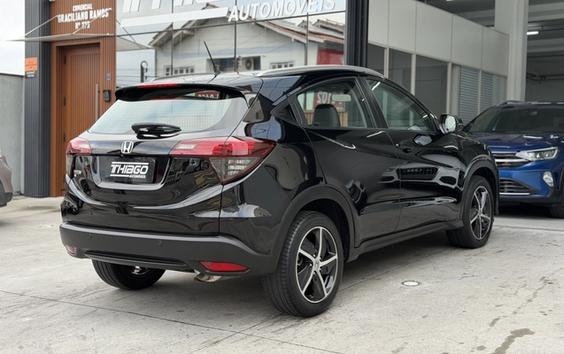 imagem-https://www.socarrao.com.br/sc-vehicle-images-prod/3324085/1787155881118-003_29b1471c0b2bb97613b4c946b56d766b.jpeg