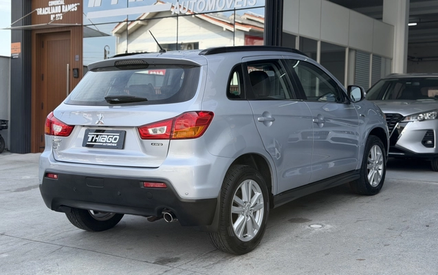 imagem-https://www.socarrao.com.br/sc-vehicle-images-prod/3324109/1787156005921-003_5d37c33cb73fbe627c320bef32b5e99d.jpeg