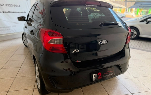 imagem-https://www.socarrao.com.br/sc-vehicle-images-prod/3324489/1787168231663-jKWUzsYMhjfdkVhRwgxHKTkwOMVtpJyL.jpg
