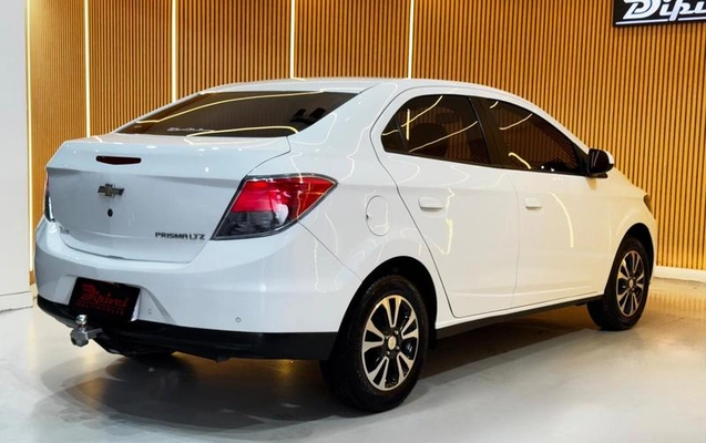 imagem-https://www.socarrao.com.br/sc-vehicle-images-prod/3325026/1787926795808-8138485_7_B_e173d9fee4.jpeg