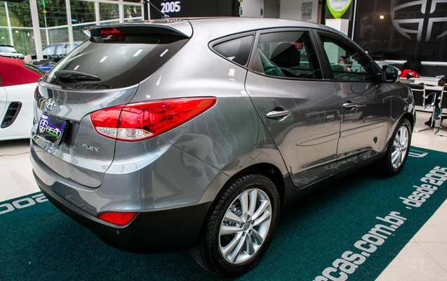 imagem-https://www.socarrao.com.br/sc-vehicle-images-prod/3325323/1787595267136-8312512_2_B_d6871d1a42.jpeg