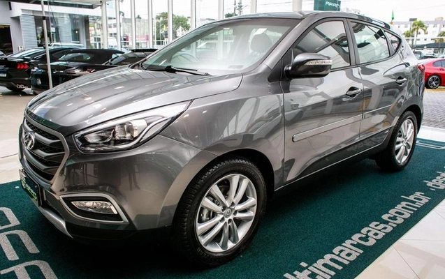 imagem-https://www.socarrao.com.br/sc-vehicle-images-prod/3325323/1790619331058-8312512_2_B_1aee17d785.jpeg