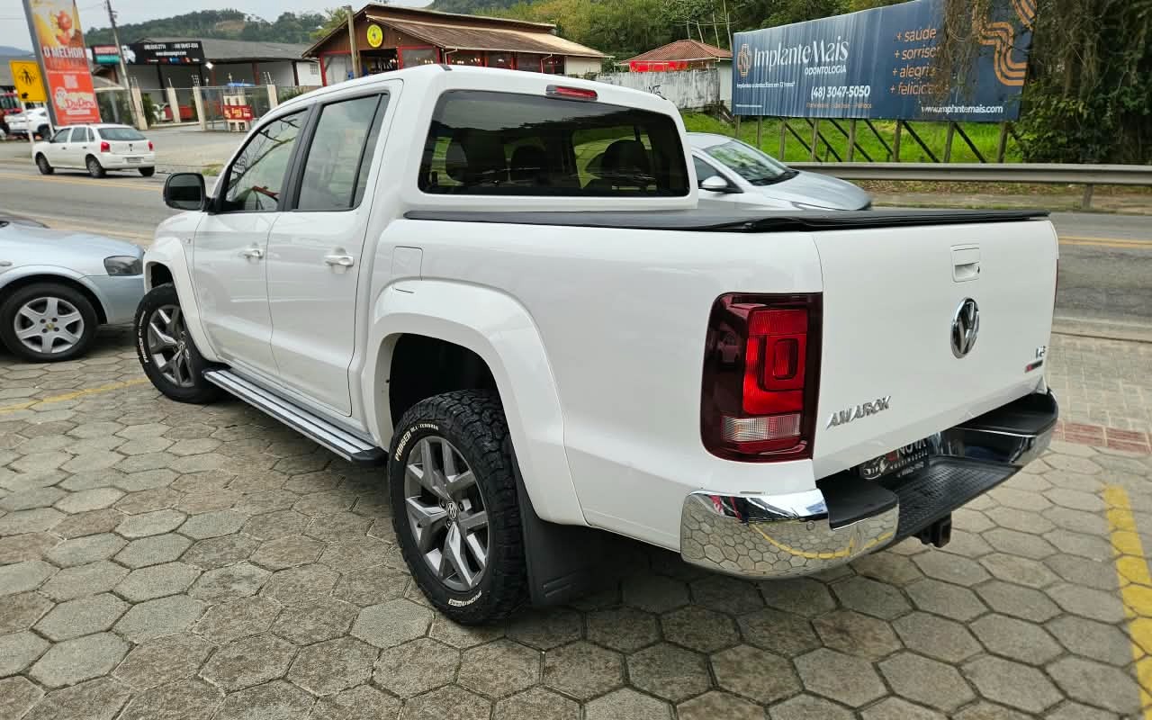 imagem-https://www.socarrao.com.br/sc-vehicle-images-prod/3325606/1787159870621-SU1HLTIwMjYwODE5LVdBMDA3OS5qcGc.jpg