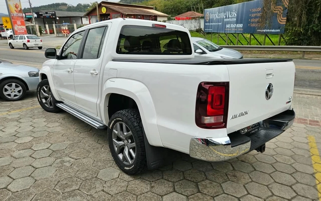 imagem-https://www.socarrao.com.br/sc-vehicle-images-prod/3325606/1787159870621-SU1HLTIwMjYwODE5LVdBMDA3OS5qcGc.jpg