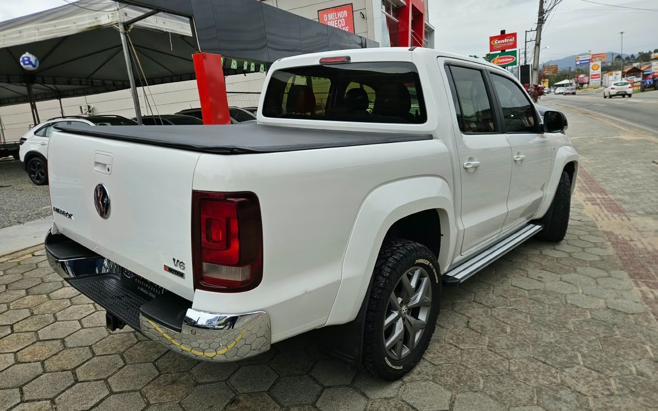 imagem-https://www.socarrao.com.br/sc-vehicle-images-prod/3325606/1787159870677-SU1HLTIwMjYwODE5LVdBMDA3NS5qcGc.jpg