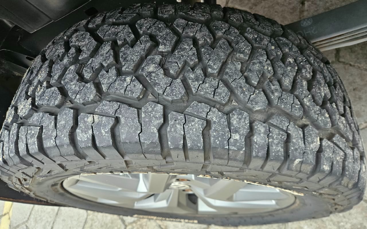imagem-https://www.socarrao.com.br/sc-vehicle-images-prod/3325606/1787159871429-SU1HLTIwMjYwODE5LVdBMDA3OC5qcGc.jpg
