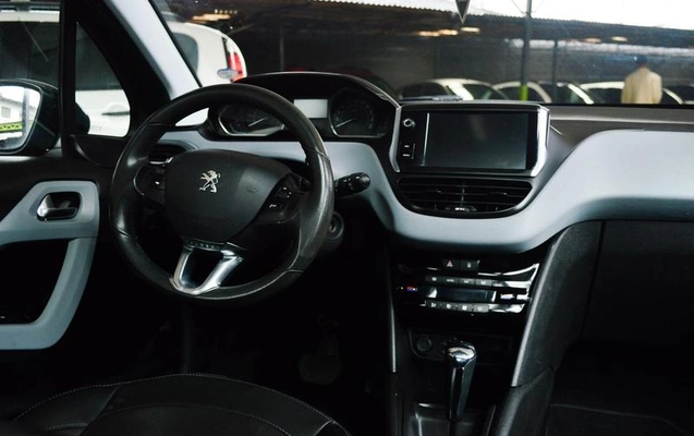 imagem-https://www.socarrao.com.br/sc-vehicle-images-prod/3325612/1789577416761-7163908_11_B_b048cb137f.jpeg