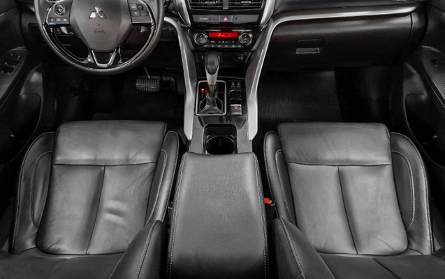 imagem-https://www.socarrao.com.br/sc-vehicle-images-prod/3325664/1787160105652-LgbvgjwRPgYOyccOBeIjOpynSy6GtVFR.jpg