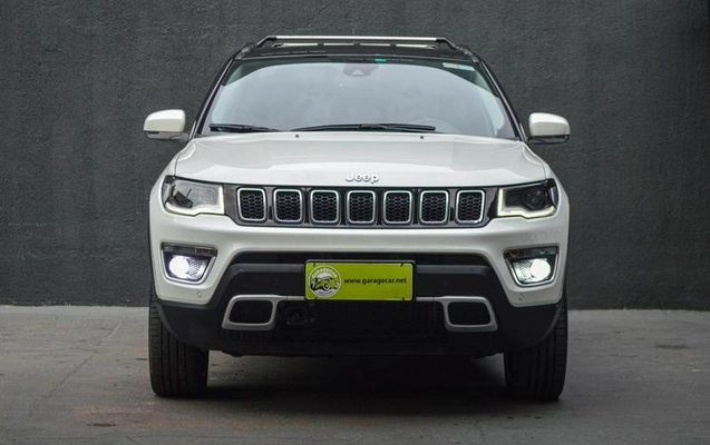imagem-https://www.socarrao.com.br/sc-vehicle-images-prod/3325677/1789577447211-8267132_9_B_43f00707be.jpeg