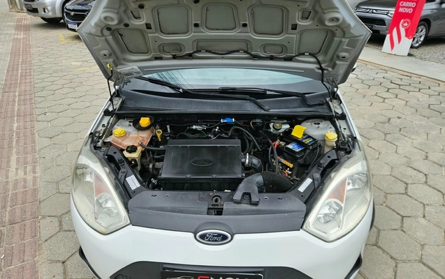 imagem-https://www.socarrao.com.br/sc-vehicle-images-prod/3325760/1787160381277-SU1HLTIwMjYwODE5LVdBMDA4OS5qcGc.jpg