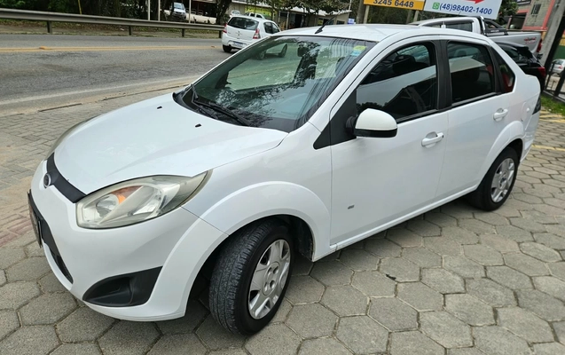 imagem-https://www.socarrao.com.br/sc-vehicle-images-prod/3325760/1787160381369-SU1HLTIwMjYwODE5LVdBMDA4NS5qcGc.jpg