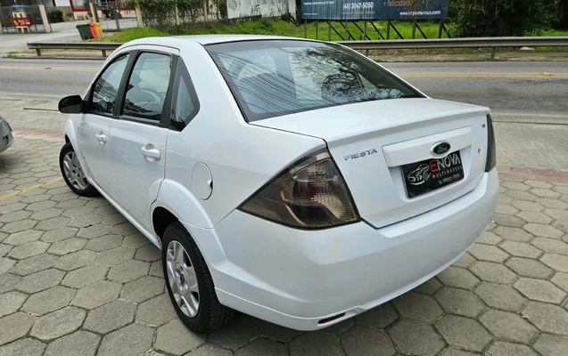 imagem-https://www.socarrao.com.br/sc-vehicle-images-prod/3325760/1787160382140-SU1HLTIwMjYwODE5LVdBMDA5My5qcGc.jpg