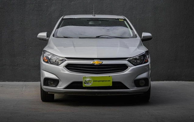 imagem-https://www.socarrao.com.br/sc-vehicle-images-prod/3325840/1789577463412-8251110_12_B_984476a50a.jpeg