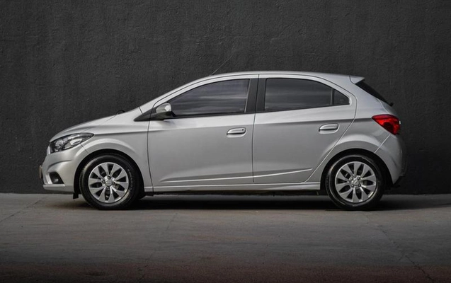 imagem-https://www.socarrao.com.br/sc-vehicle-images-prod/3325840/1789577463417-8251110_1_B_a48d3cd79e.jpeg