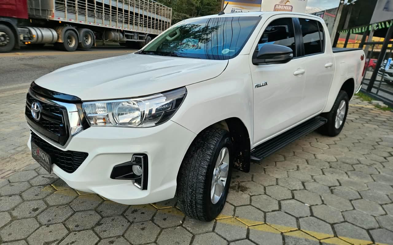 imagem-https://www.socarrao.com.br/sc-vehicle-images-prod/3326268/1787161596744-SU1HLTIwMjYwODExLVdBMDEwNy5qcGc.jpg