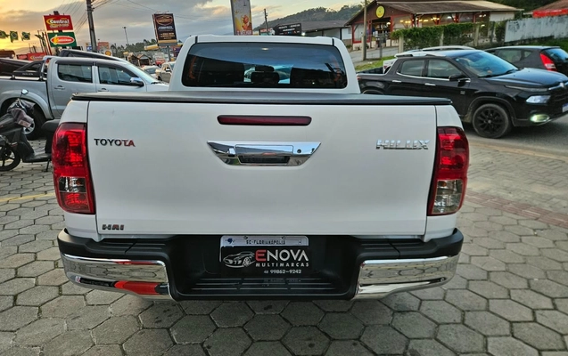 imagem-https://www.socarrao.com.br/sc-vehicle-images-prod/3326268/1787161596818-SU1HLTIwMjYwODExLVdBMDExNC5qcGc.jpg