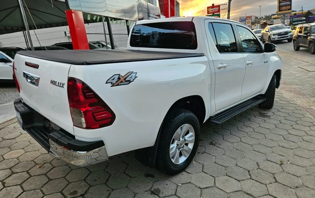 imagem-https://www.socarrao.com.br/sc-vehicle-images-prod/3326268/1787161596928-SU1HLTIwMjYwODExLVdBMDExNi5qcGc.jpg