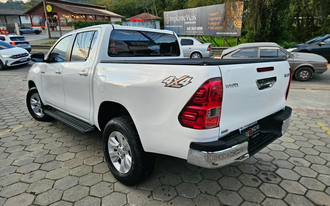 imagem-https://www.socarrao.com.br/sc-vehicle-images-prod/3326268/1787161597179-SU1HLTIwMjYwODExLVdBMDExMC5qcGc.jpg
