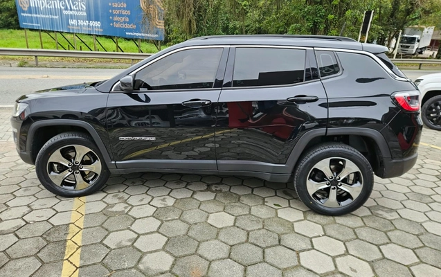 imagem-https://www.socarrao.com.br/sc-vehicle-images-prod/3326563/1787162216027-SU1HLTIwMjYwODE5LVdBMDEzMS5qcGc.jpg