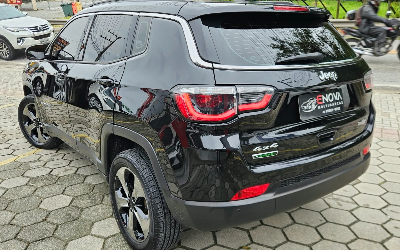 imagem-https://www.socarrao.com.br/sc-vehicle-images-prod/3326563/1787162216189-SU1HLTIwMjYwODE5LVdBMDEzNC5qcGc.jpg