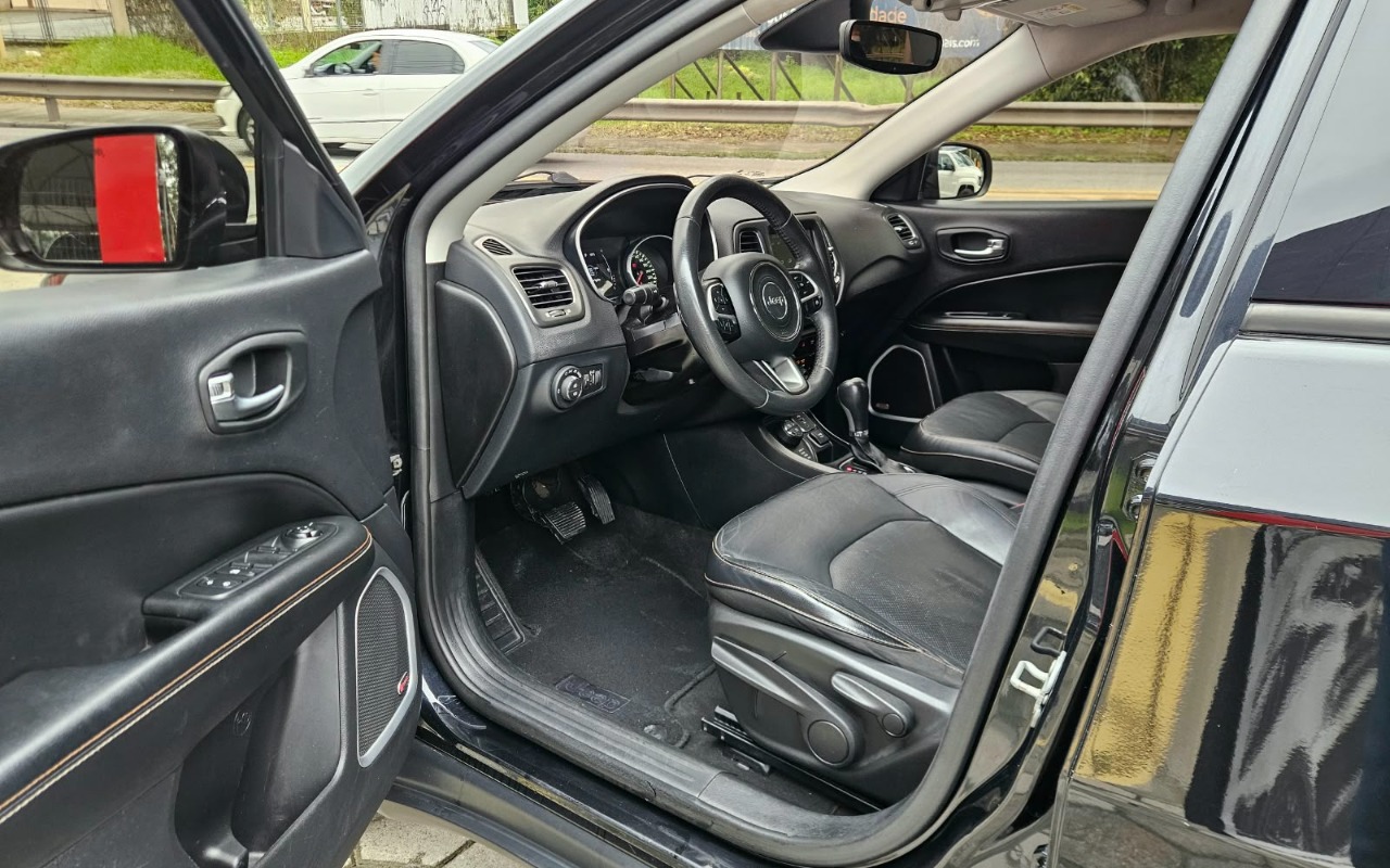 imagem-https://www.socarrao.com.br/sc-vehicle-images-prod/3326563/1787162216959-SU1HLTIwMjYwODE5LVdBMDEyNS5qcGc.jpg