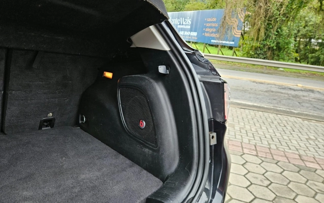imagem-https://www.socarrao.com.br/sc-vehicle-images-prod/3326563/1787162217286-SU1HLTIwMjYwODE5LVdBMDEyMC5qcGc.jpg