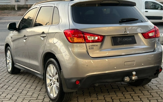 imagem-https://www.socarrao.com.br/sc-vehicle-images-prod/3326565/1789832391113-003_f34b2829dcb60921c3277f480ee92308.jpeg