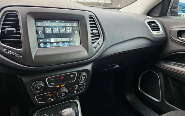 imagem-https://www.socarrao.com.br/sc-vehicle-images-prod/3326580/1787162308901-JFWb26TvI1YOaNjbTBazYvyOriOuAD2D.jpg