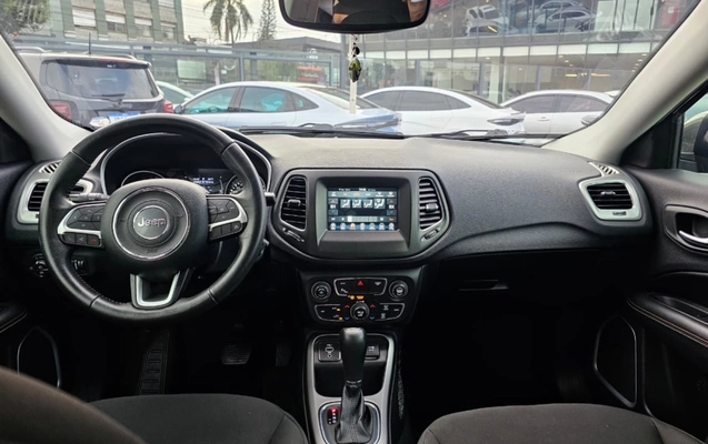 imagem-https://www.socarrao.com.br/sc-vehicle-images-prod/3326580/1787162308902-MlmzgjtoSdA8Hb2dX6qeEI4OlzWqVQU8.jpg