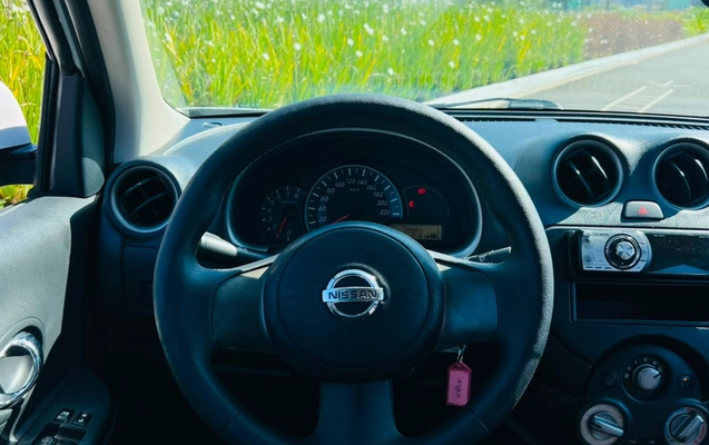 imagem-https://www.socarrao.com.br/sc-vehicle-images-prod/3326674/1787163155739-V2hhdHNBcHAgSW1hZ2UgMjAyNi0wOC0xOSBhdCAxNS4wMC40MiAoMSkuanBlZw.jpeg