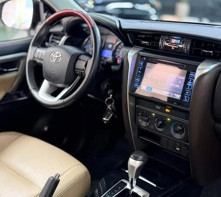 imagem-https://www.socarrao.com.br/sc-vehicle-images-prod/3326752/1788187185286-8383833_10_B_0c4b4ba60e.jpeg