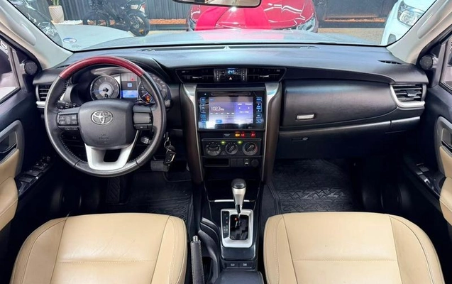 imagem-https://www.socarrao.com.br/sc-vehicle-images-prod/3326752/1788187185294-8383833_12_B_517dc53241.jpeg
