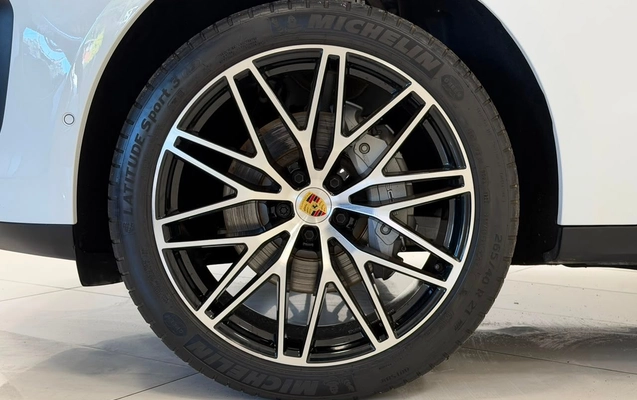 imagem-https://www.socarrao.com.br/sc-vehicle-images-prod/3326798/1787163843482-cc774bd865a141c2b0df7af1fbadc4c7_1787161688469.jpg