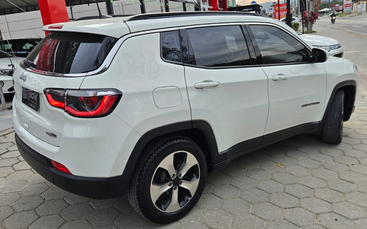 imagem-https://www.socarrao.com.br/sc-vehicle-images-prod/3326939/1787164198643-SU1HLTIwMjYwODExLVdBMDA3OC5qcGc.jpg