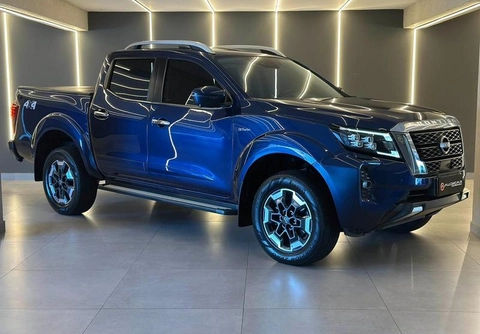 Nissan Frontier 2024 Azul — foto 1 de 3