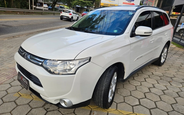 imagem-https://www.socarrao.com.br/sc-vehicle-images-prod/3327014/1787164766281-SU1HLTIwMjYwODE5LVdBMDE4Ni5qcGc.jpg