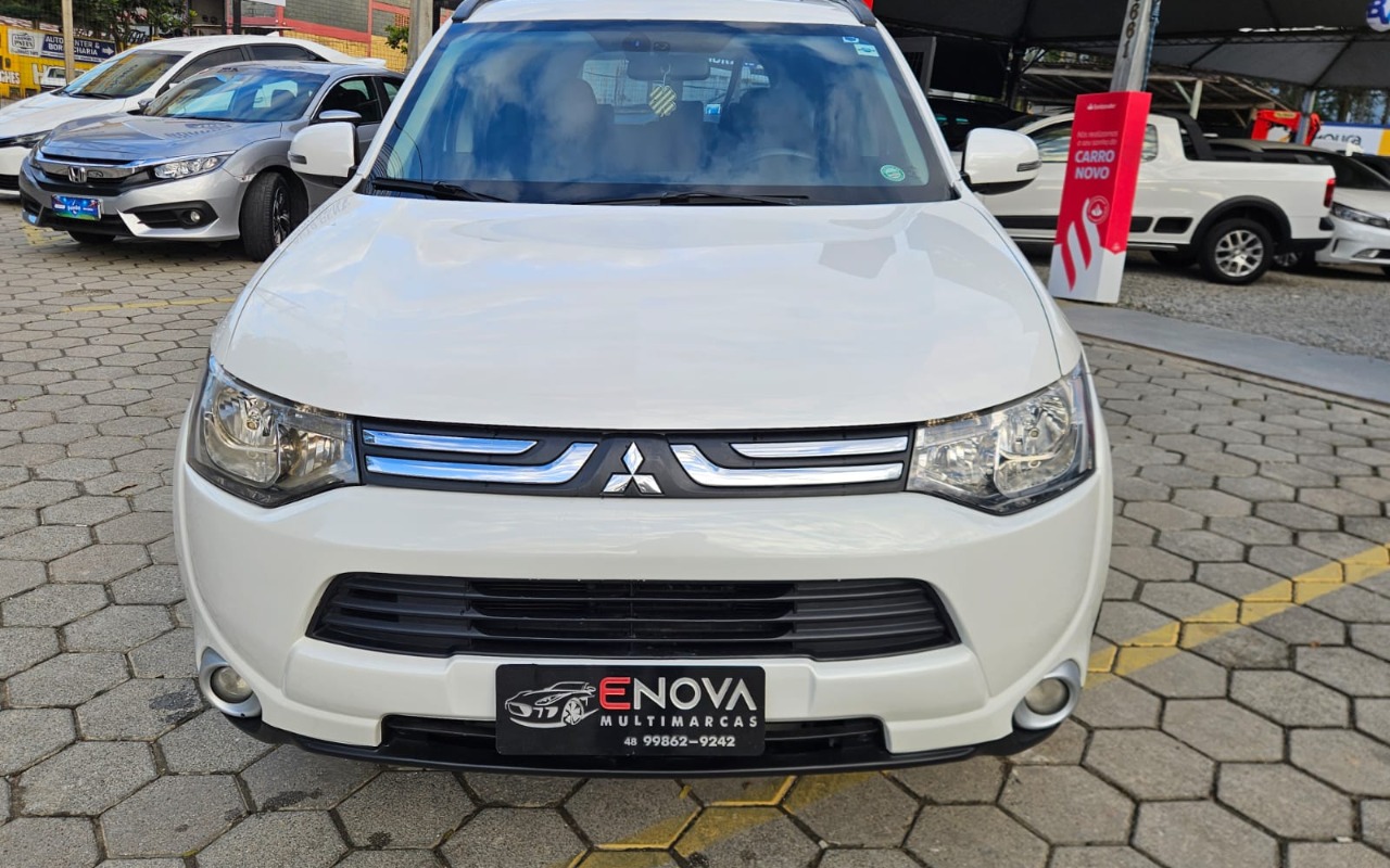 imagem-https://www.socarrao.com.br/sc-vehicle-images-prod/3327014/1787164766591-SU1HLTIwMjYwODE5LVdBMDE4OC5qcGc.jpg