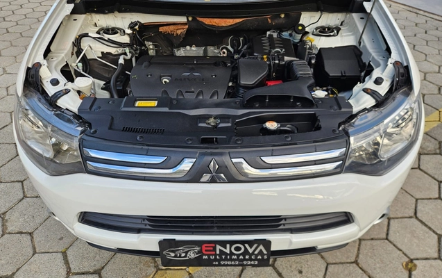 imagem-https://www.socarrao.com.br/sc-vehicle-images-prod/3327014/1787164767312-SU1HLTIwMjYwODE5LVdBMDE4NC5qcGc.jpg