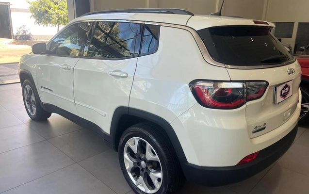imagem-https://www.socarrao.com.br/sc-vehicle-images-prod/3327023/1788446646468-8391567_2_B_6e0efbe426.jpeg