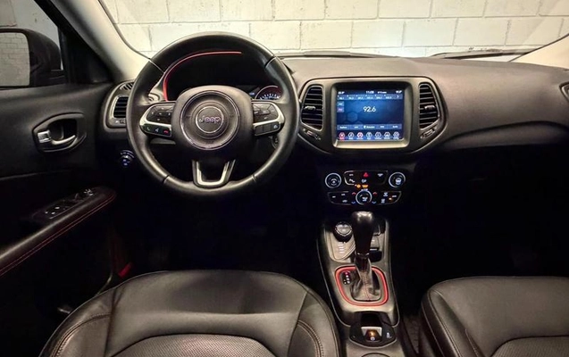 imagem-https://www.socarrao.com.br/sc-vehicle-images-prod/3327351/1787165680868-8392147_13_B_fadd93fdab.jpeg