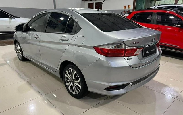 imagem-https://www.socarrao.com.br/sc-vehicle-images-prod/3327394/1787165879500-8372252_4_B_b1f77593c6.jpeg