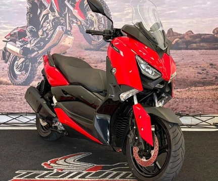 YAMAHA XMAX 250 ABS 2023 Vermelho — foto 1 de 3