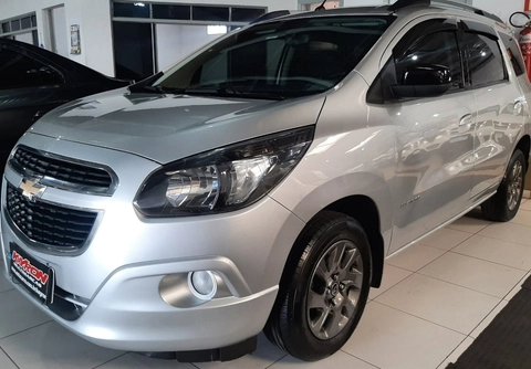 Chevrolet Spin 2017 Prata — foto 1 de 3