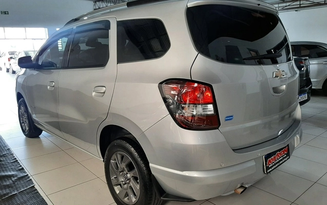 imagem-https://www.socarrao.com.br/sc-vehicle-images-prod/3327664/1787183467132-My5qcGc.jpg
