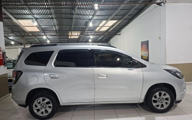 imagem-https://www.socarrao.com.br/sc-vehicle-images-prod/3327664/1787183468148-MTYuanBn.jpg