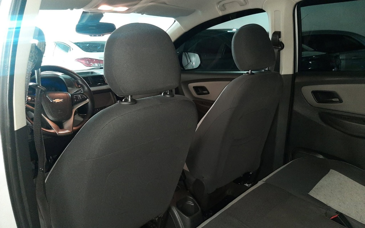 imagem-https://www.socarrao.com.br/sc-vehicle-images-prod/3327664/1787183468634-MjIuanBn.jpg