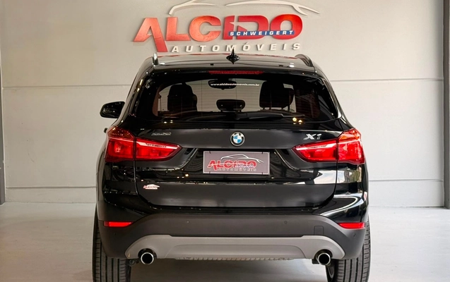 imagem-https://www.socarrao.com.br/sc-vehicle-images-prod/3327747/1787166951053-5403c9da533e49d8a3460c42b79b1612_1787164622068.jpg
