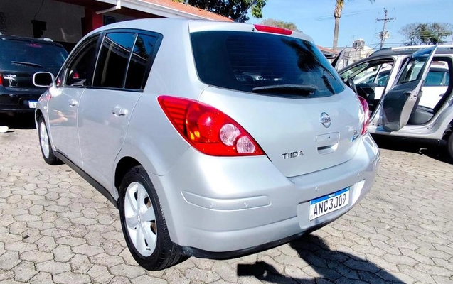 imagem-https://www.socarrao.com.br/sc-vehicle-images-prod/3327754/1787166990664-8395755_16_B_3c2ca51238.jpeg